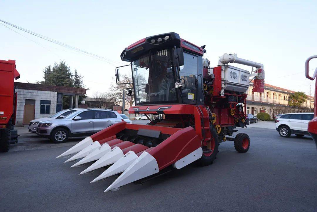 來自保定華師傅的認(rèn)可：從新疆-7到新疆-9，中聯(lián)收獲一直是我中意的品牌(圖6)